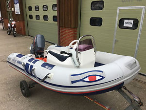 RIBEYE 330 JOCKEY CONSOLE RIB BOAT + YAMAHA 20 HP 2-STROKE + TRAILER