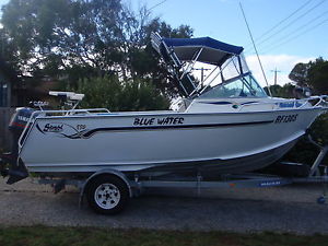 STESSL 550 BLUEWATER 115 YAMAHA ALL LOW HOURS IMMACULATE OUTFIT