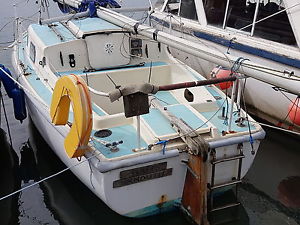 SAILING BOAT