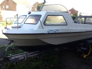 Hunter sea hog fast fishing boat 17.5 feet good used