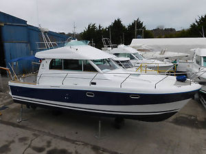 2003 BENETEAU ANTARES 10.80 ONLY 830 HOURS ....REDUCED