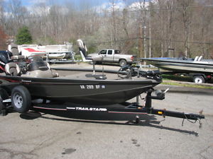 2004 Tracker Marine Tournament v-18