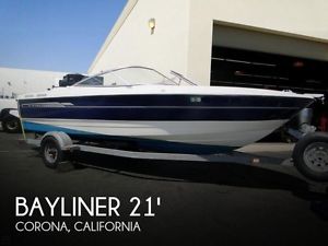 2006 Bayliner 215 Classic Runabout