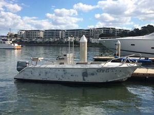 Aluminium Boat 6.7m - Centre Console Dive/ Deep Sea Fishing