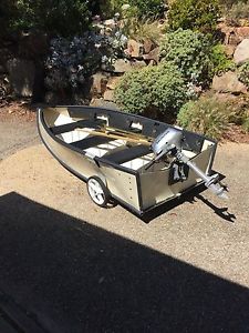 Portable Boat Porta-Bote Porta-boat with Honda 2.3 hp4 stroke aircooled outboard
