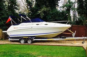 Sea Ray 240 Sundancer 4 berth cruiser