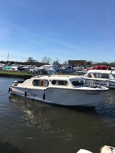 Freeman 26 diesel shaft drive / traditional boat