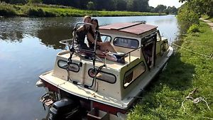 Weston 670 Canal / River Cabin Cruiser With 20hp Four Stroke Outboard