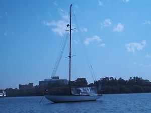 Classic Timber Wooden 32 Foot Yacht "Flying Cloud"