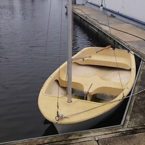 Sailing Dinghy