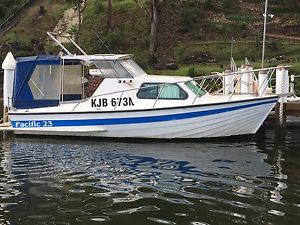 23 Pacific Diesel Fibreglass Shaft Drive Cruiser,Merc Benz Motor,Fully Serviced