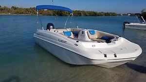 2014 Hurricane SunDeck Sport 188 with 2014 Yamaha 150hp 4 stroke