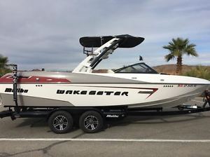 Malibu Wakesetter 23LSV