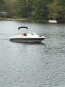 2007 Larson 17' Ski/Fish Boat