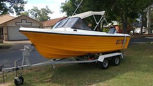 Crusader 4.6m runabout with 90hp Yamaha