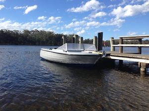 Open 18 foot Fishing Boat Fiberglass