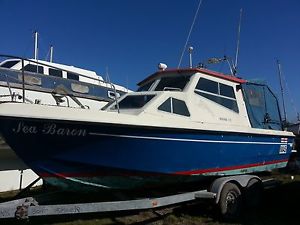 Invader 772 diesel fast sports fishing boat