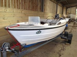 BONWITCO BOAT TRAILER AND OUTBOARD