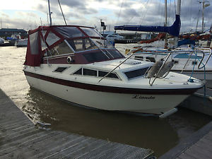 Fairline Holiday Mk3 23ft w Mercruiser 4.3L V6 Low Hours Bow Thruster MUST SELL!