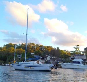 Triton 24 modern style Sailing Yacht very spacious boat with the lot + outboard