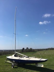Racing dinghy/keelboat - class unknown