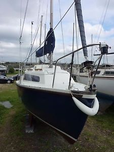Invader 22 sailing yacht
