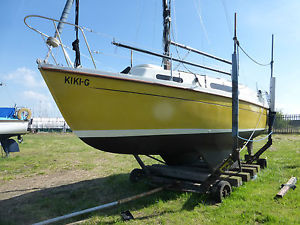 SNAPDRAGON 747 BILGE KEEL EXCELLENT CONDITION - one owner from new