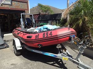 Inflatable boat quicksilver