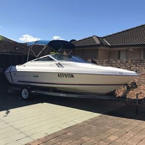 Sea Ray 200 - Mercruiser Sterndrive