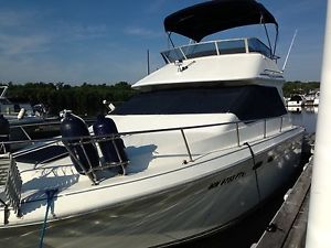 1989 Sea Ray 300 Sedan Boat Ex. Cond. Low Hours Loaded A/C Generator GPS Extras