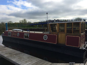 narrowboat