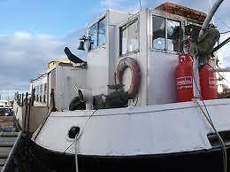houseboat