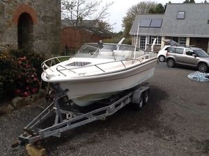 Stunning Draco Topaz power boat 2 berth motor cruiser v8 engine and trailer