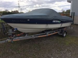 bowrider boat