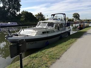 Broom 35 European - Motor Boat