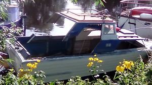 22ft Teal Project Boat, ideal for Fishing or as Cruiser