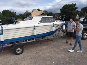 17ft Motor Boat, Great Con, Boat Safety License, Fully Working with Trailer