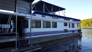 2000 Lakeview Houseboat