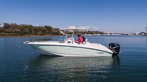 2007 Boston Whaler 270 Outrage - Center Console - No Bottom Paint