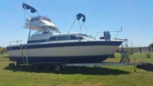 1983 Chris Craft Catalina 290