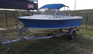 Boat, Fish/Ski, Runabout 90 hp mercury
