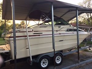 1986 Sea Ray Weekender 230 Cabin Cruiser
