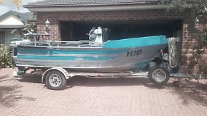 Brooker 4.75m Aluminium Centre Console boat 60hp Yamaha