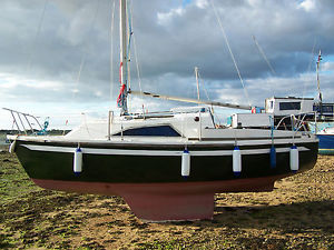 Snapdragon 670 bilge keel yacht (like Invader22) plus tender/outboard