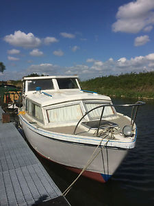23ft Senior cruiser boat