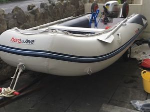 Honwave inflatable boat