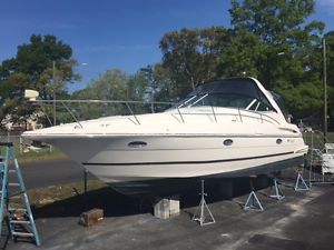 2003 Cruisers Yachts 3375 Express