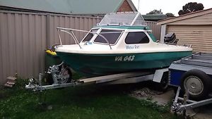 15ft Fibreglass Fishing Boat