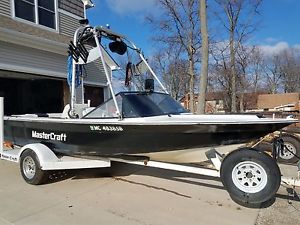 Custom Mastercraft Wake Board and Wake Surf Boat