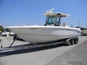 2013 Boston Whaler 320 Outrage with Mercury Verado 300 with only 240 hours